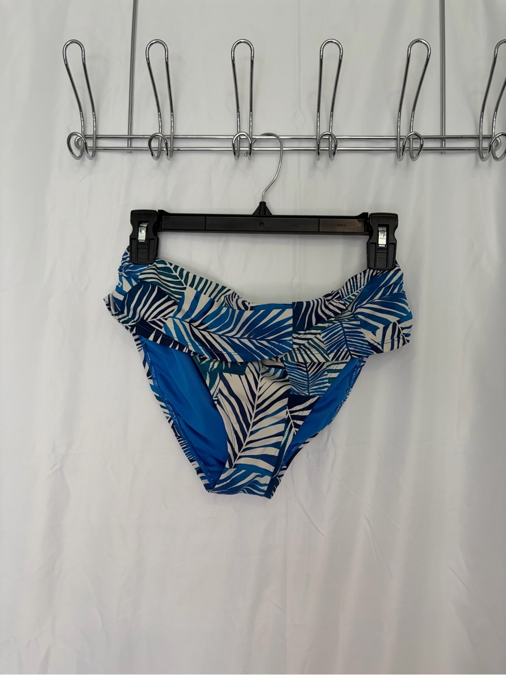 Bleu Rod Beattie Blue & White Leaf-Print Support Bikini Top and swim bottoms - Picture 7 of 15
